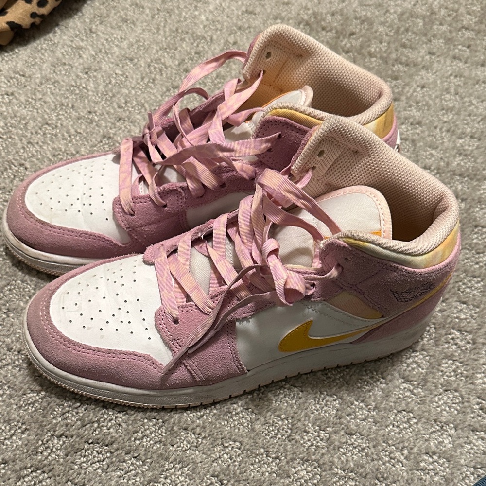 Nike Women's Sneakers in Pink and Yellow